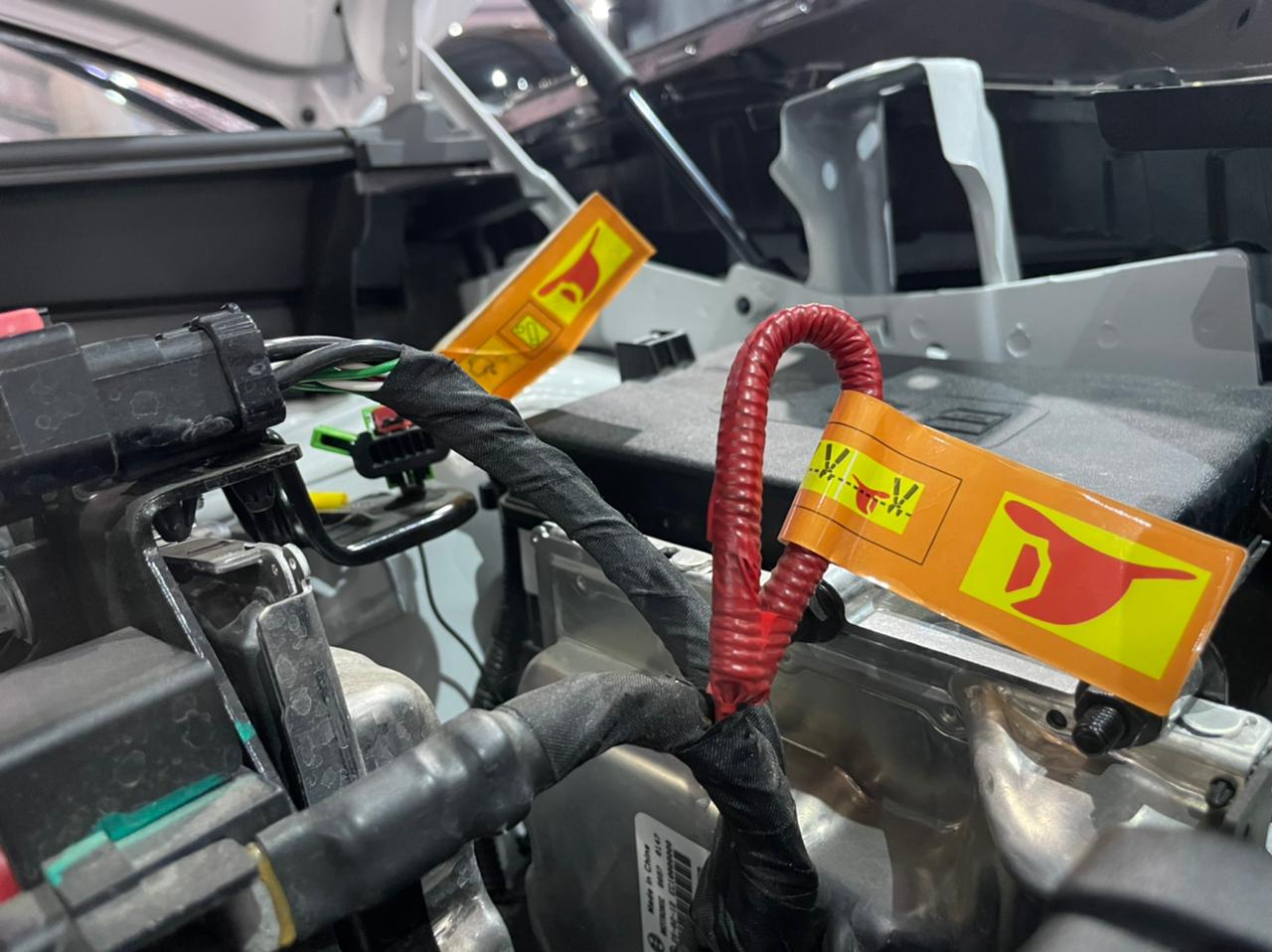 Rescate en Vehículos Eléctricos e Híbridos - Nivel Advertencia