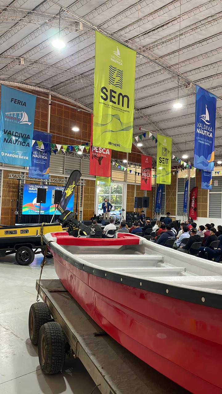 Conectando con el Futuro: Nuestra Experiencia en el Seminario de Electromovilidad Marítima SEM 2025 en Valdivia