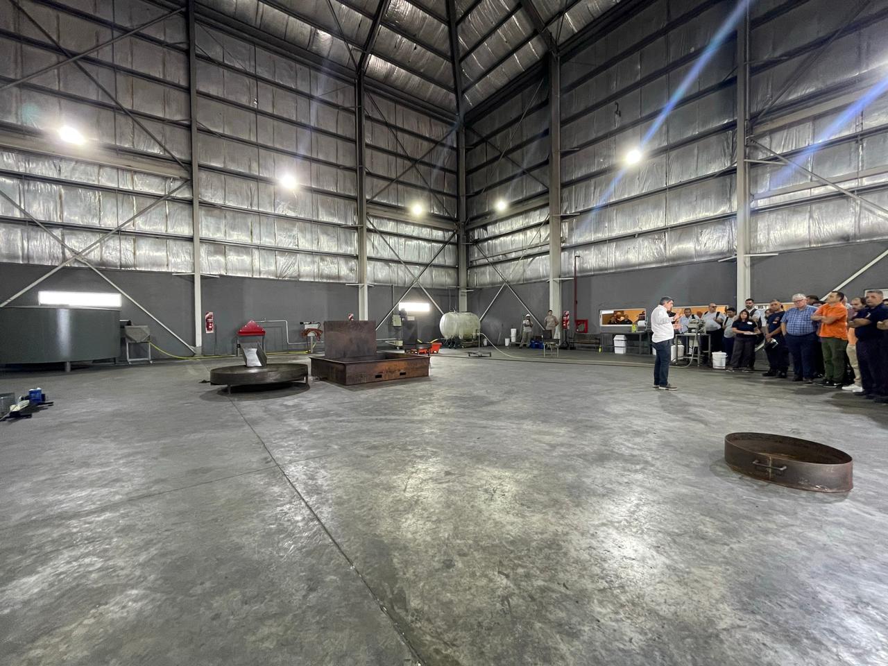 Tecnología de vanguardia mundial: Conociendo el único encapsulador para baterías de ion-litio en la fábrica de DEMSA 🇦🇷.