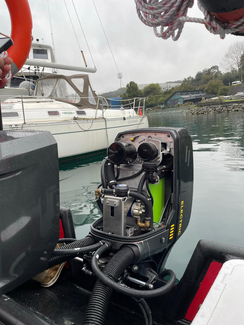 Electrificación más allá de la carretera: Probando la alta tecnología de los motores fuera de borda Evoy.