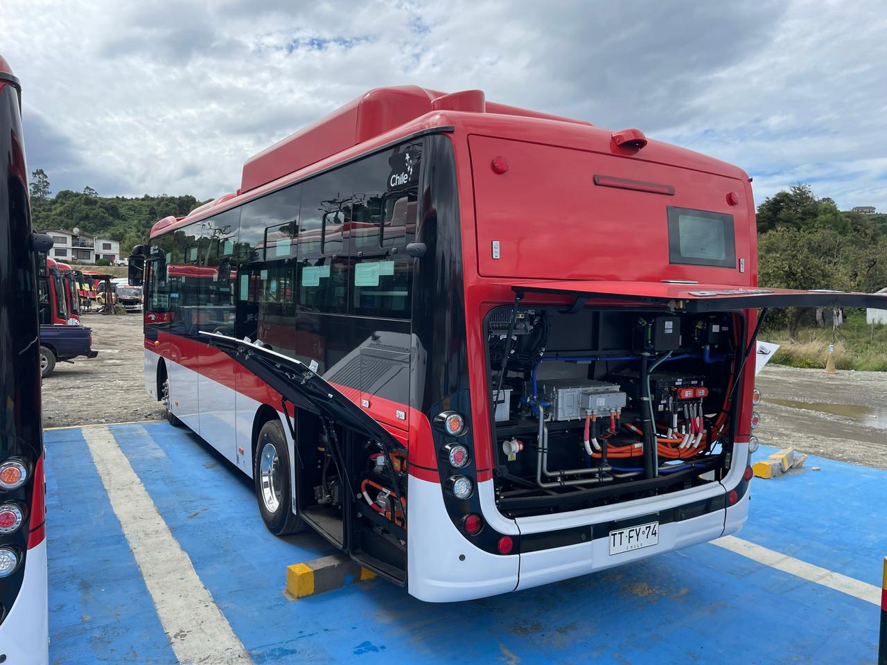 Trabajando en la seguridad operativa de Puerto Montt: Desarrollando la Hoja de Rescate para los nuevos buses Foton eléctricos.